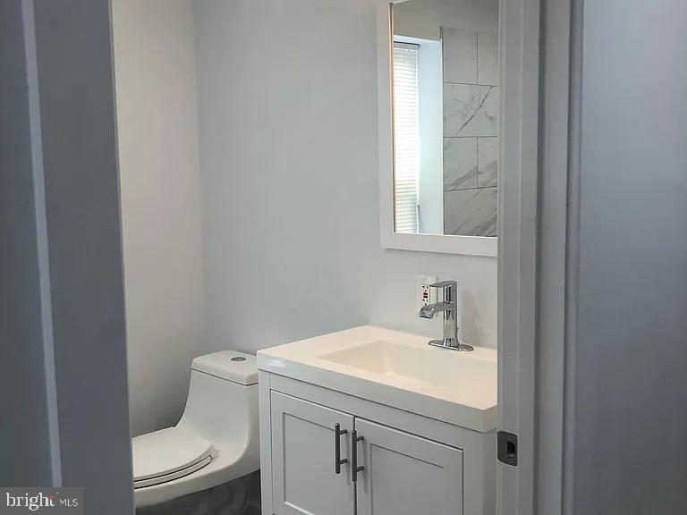 2904 POPLAR STREET Unit: 3