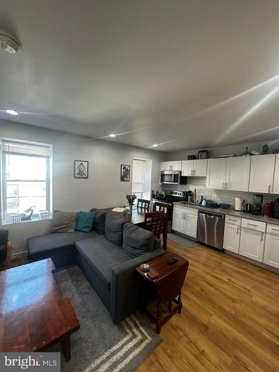 2904 POPLAR STREET Unit: 3