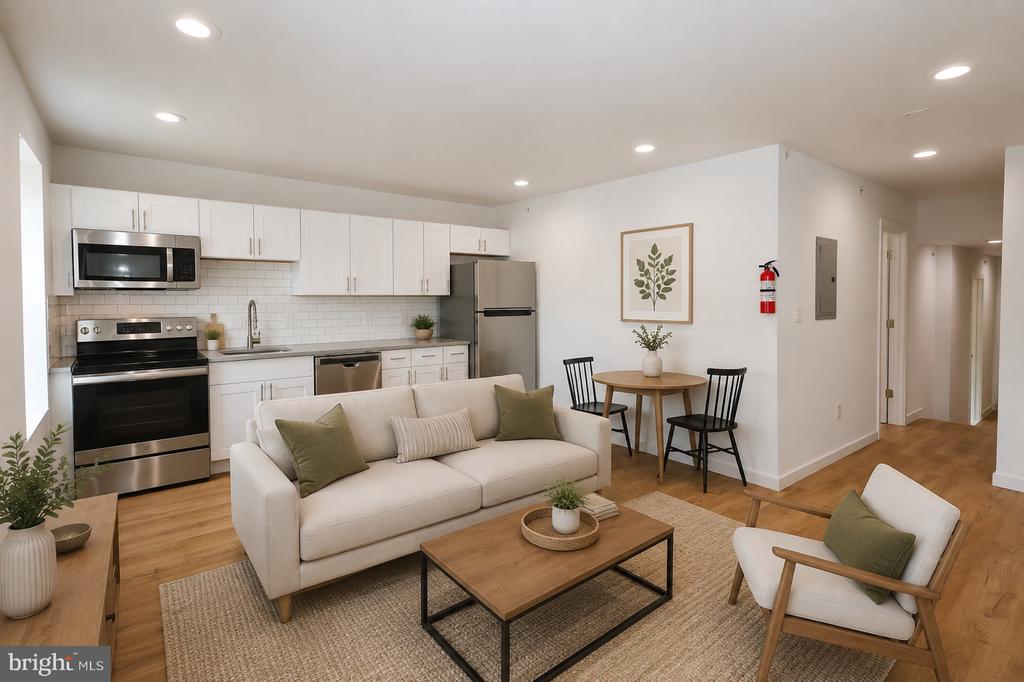 2904 POPLAR STREET Unit: 3