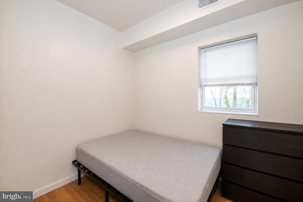 1526 MOUNT VERNON STREET Unit: 2