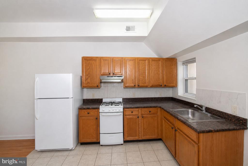 1526 MOUNT VERNON STREET Unit: 2