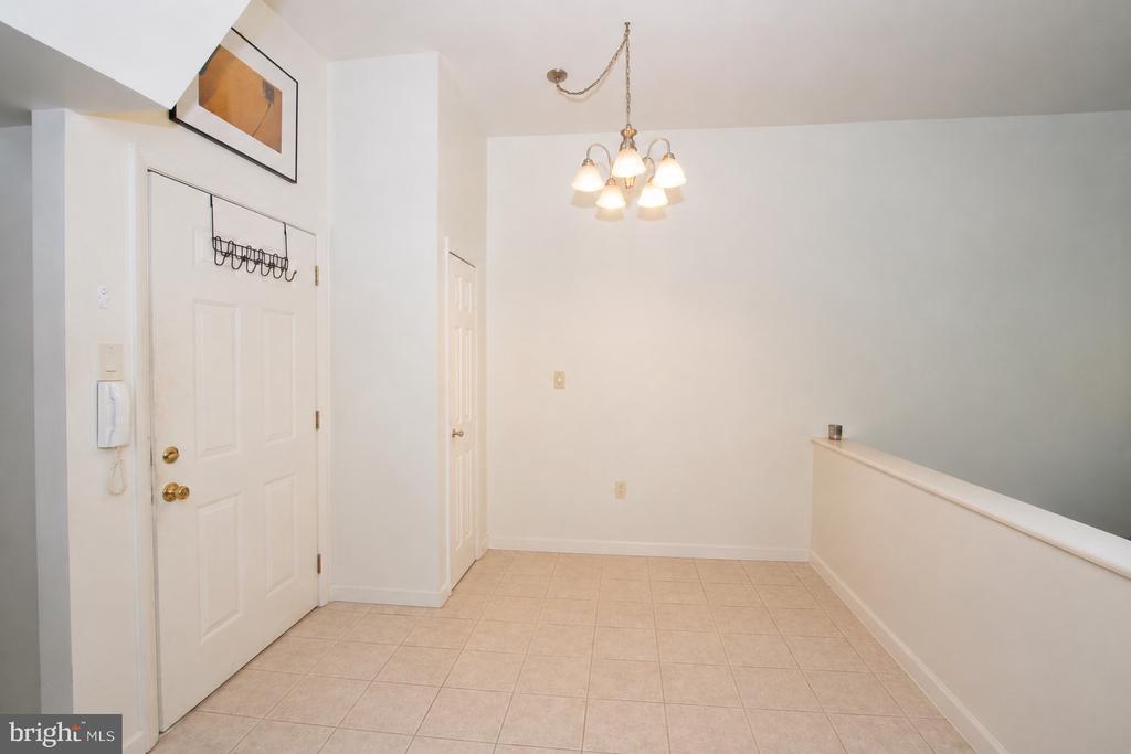 1526 MOUNT VERNON STREET Unit: 2