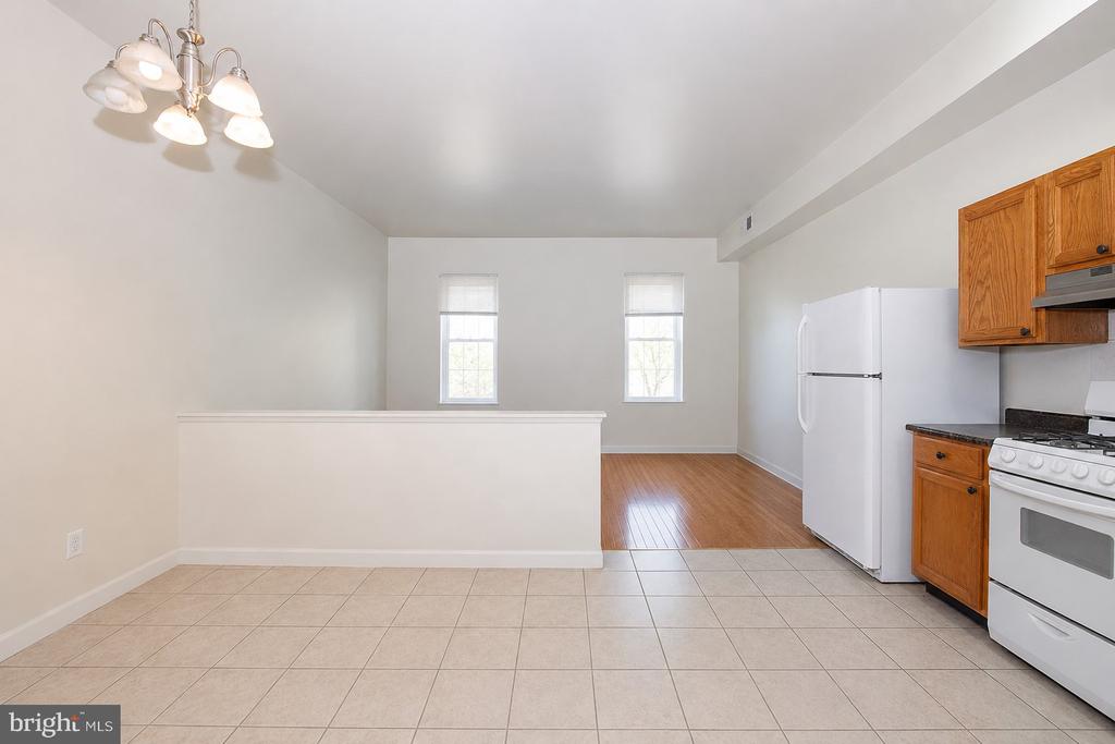 1526 MOUNT VERNON STREET Unit: 2