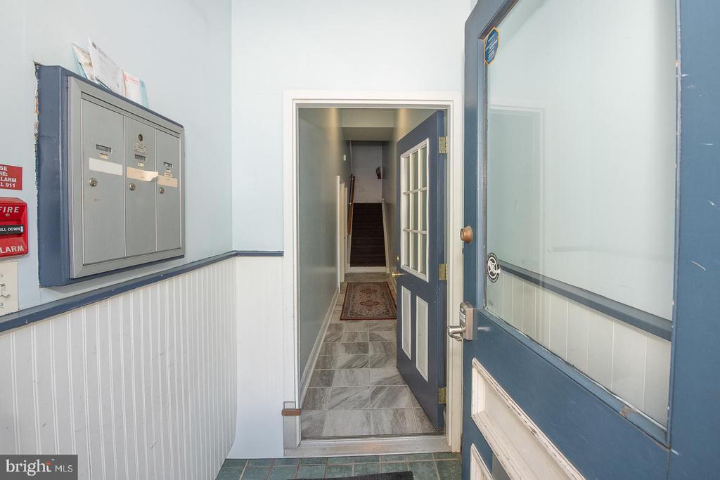 1526 MOUNT VERNON STREET Unit: 2