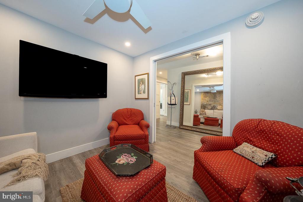 1919 CHESTNUT STREET Unit: 714
