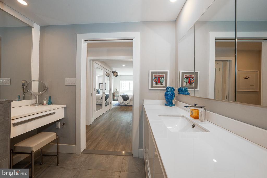 1919 CHESTNUT STREET Unit: 714