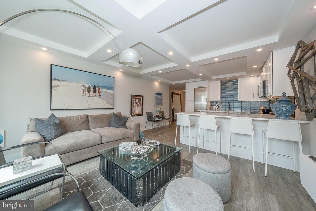 1919 CHESTNUT STREET Unit: 714