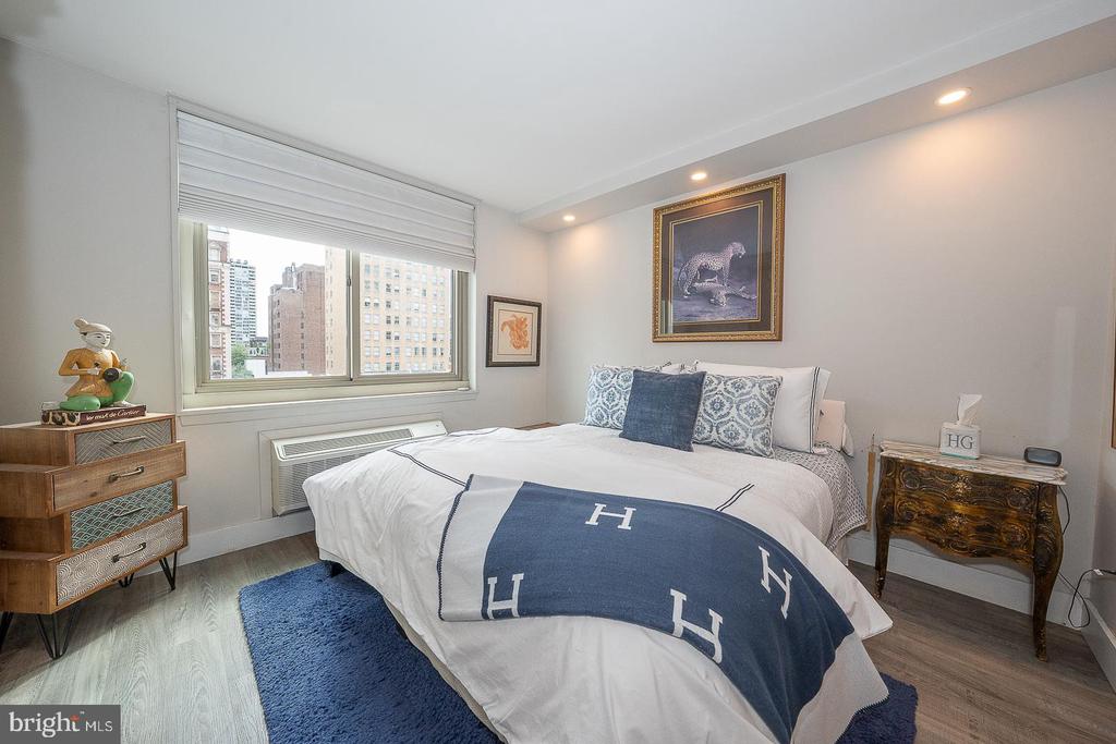 1919 CHESTNUT STREET Unit: 714