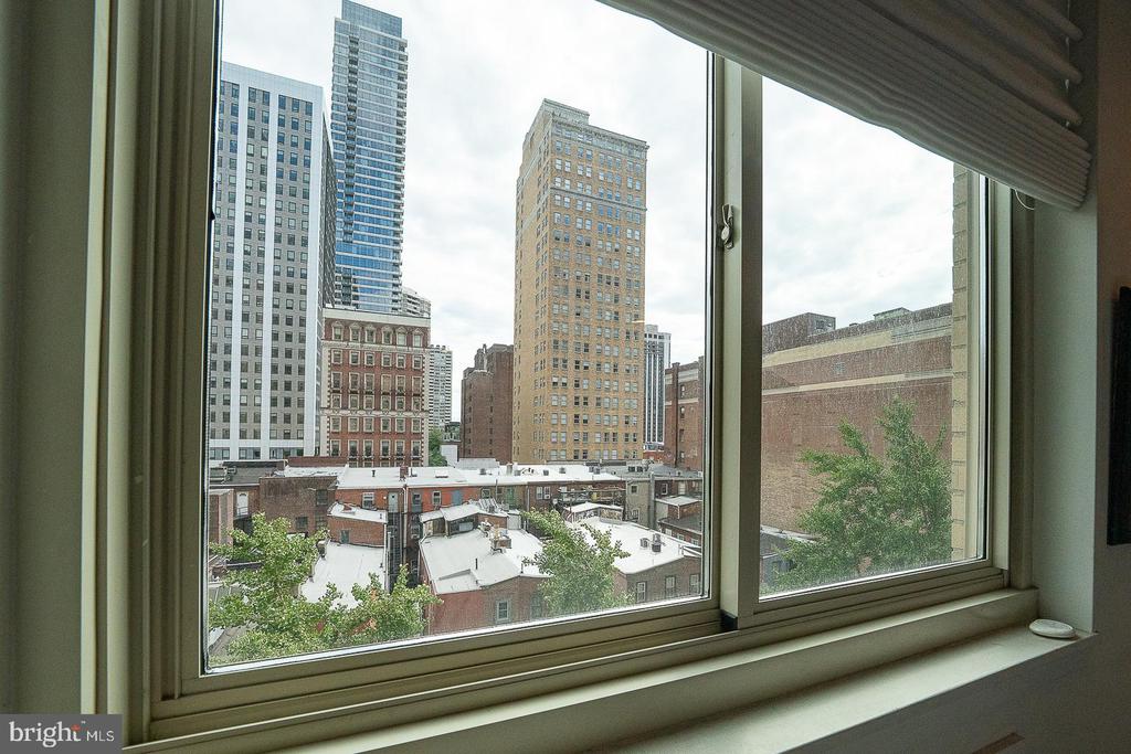 1919 CHESTNUT STREET Unit: 714