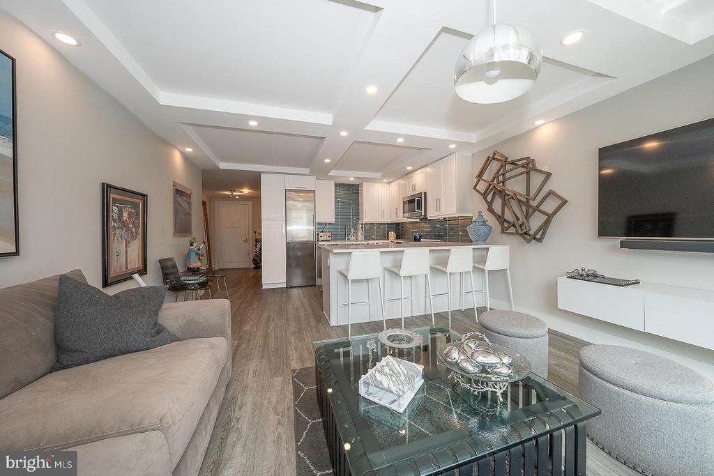 1919 CHESTNUT STREET Unit: 714