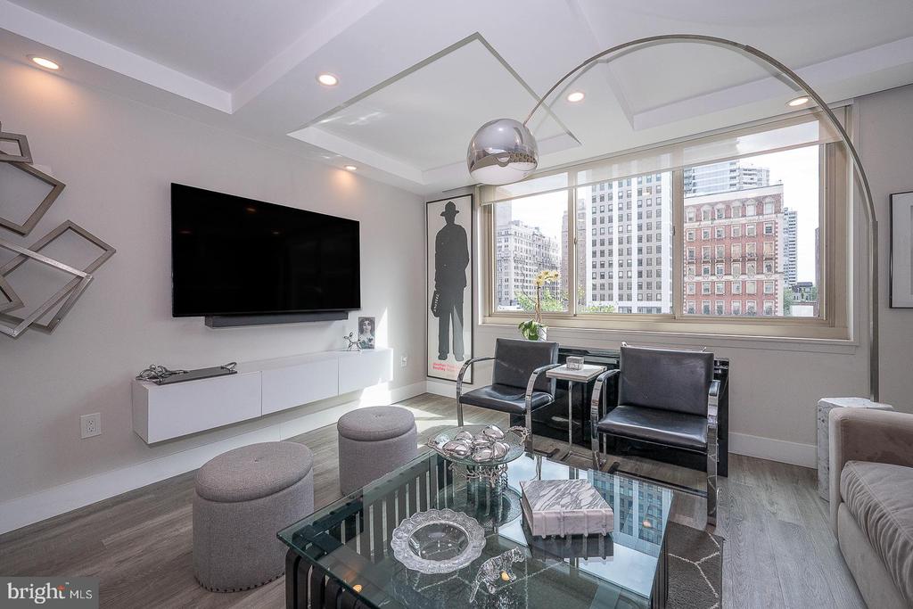 1919 CHESTNUT STREET Unit: 714