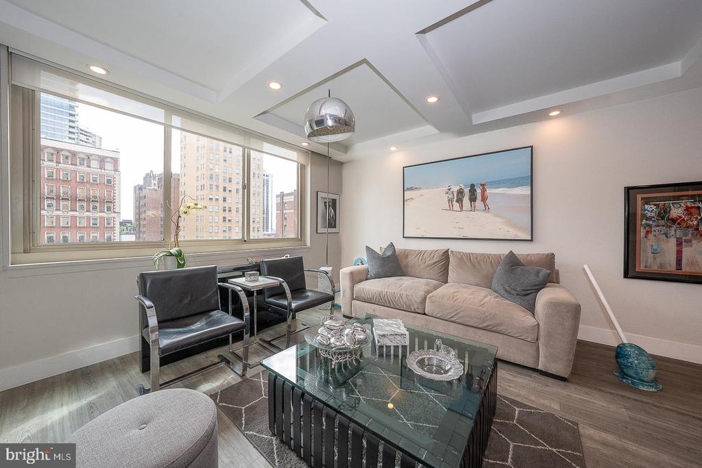 1919 CHESTNUT STREET Unit: 714