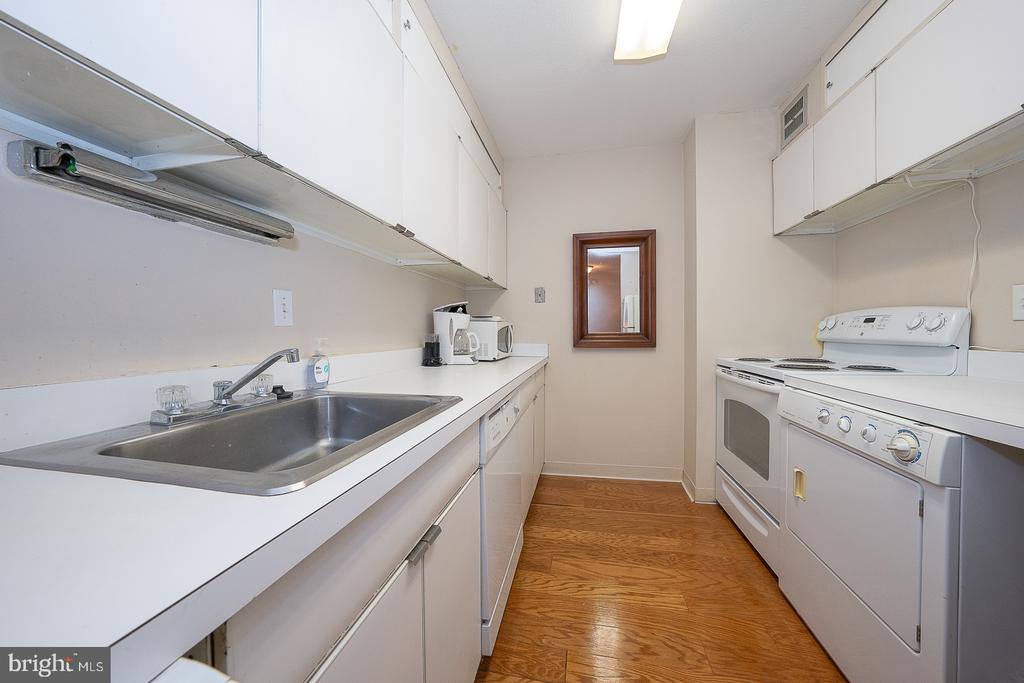1919 CHESTNUT STREET Unit: 2209