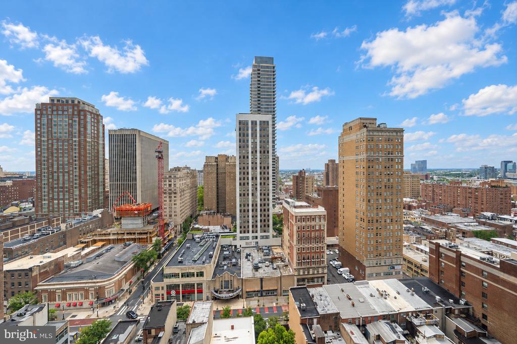 1919 CHESTNUT STREET Unit: 2209