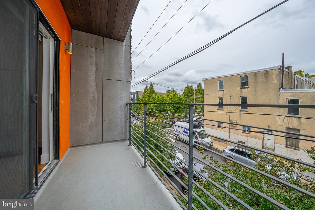 1001 S 17TH STREET Unit: 202