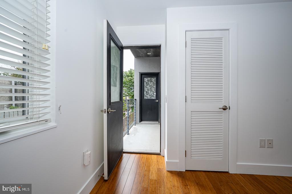 1001 S 17TH STREET Unit: 202