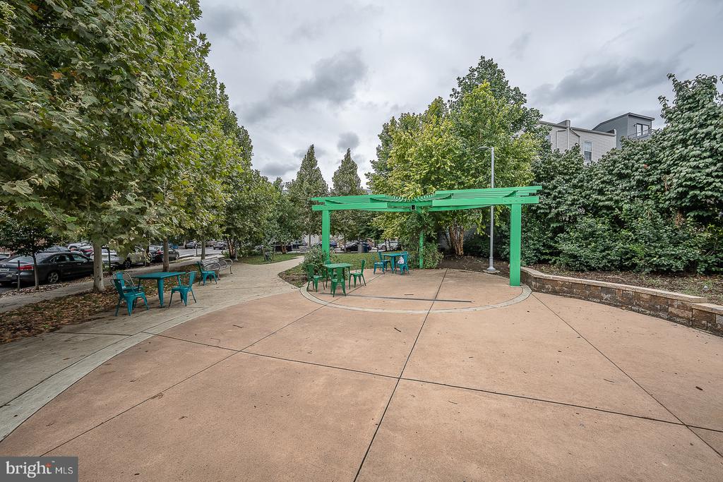 1001 S 17TH STREET Unit: 202