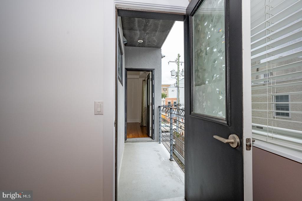 1001 S 17TH STREET Unit: 202