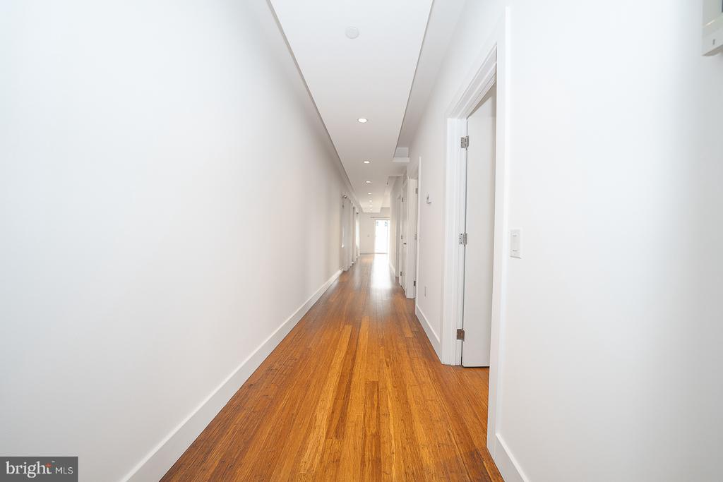 1001 S 17TH STREET Unit: 202