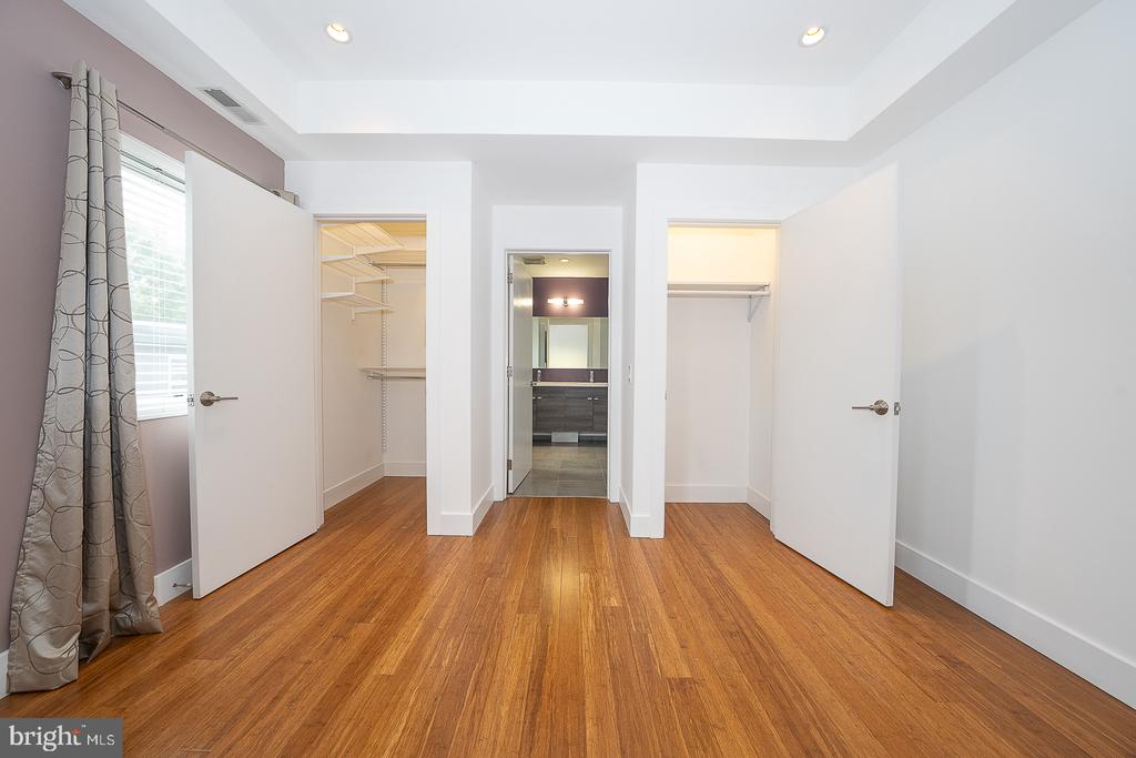 1001 S 17TH STREET Unit: 202