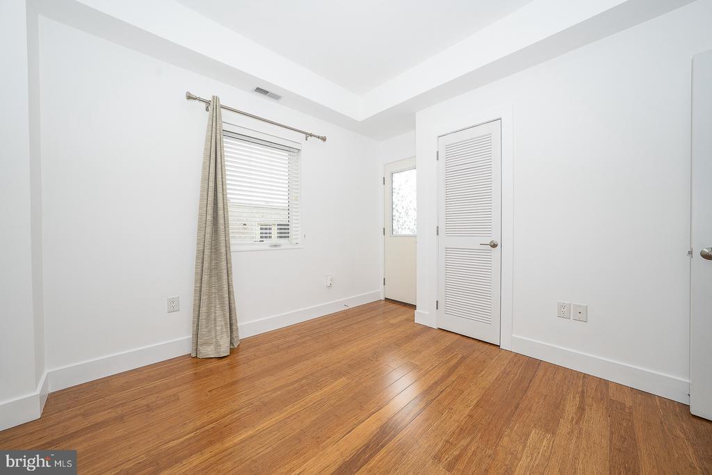 1001 S 17TH STREET Unit: 202