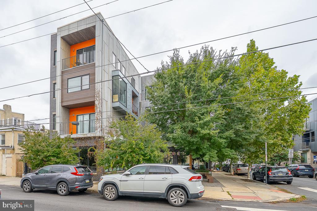1001 S 17TH STREET Unit: 202