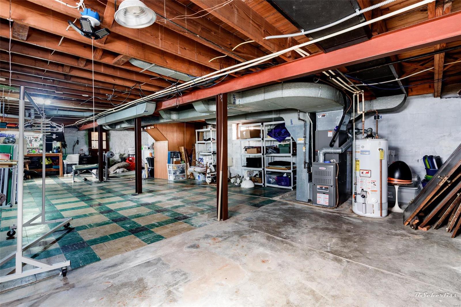 4571 Wabash Ave