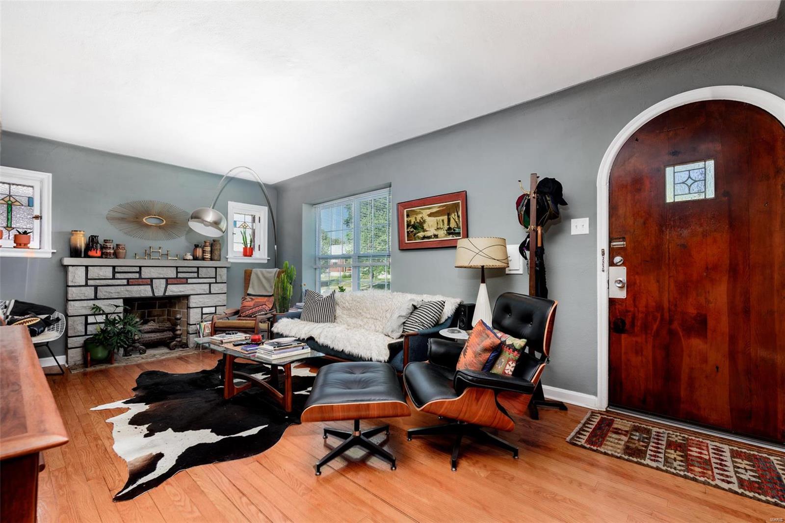 4571 Wabash Ave