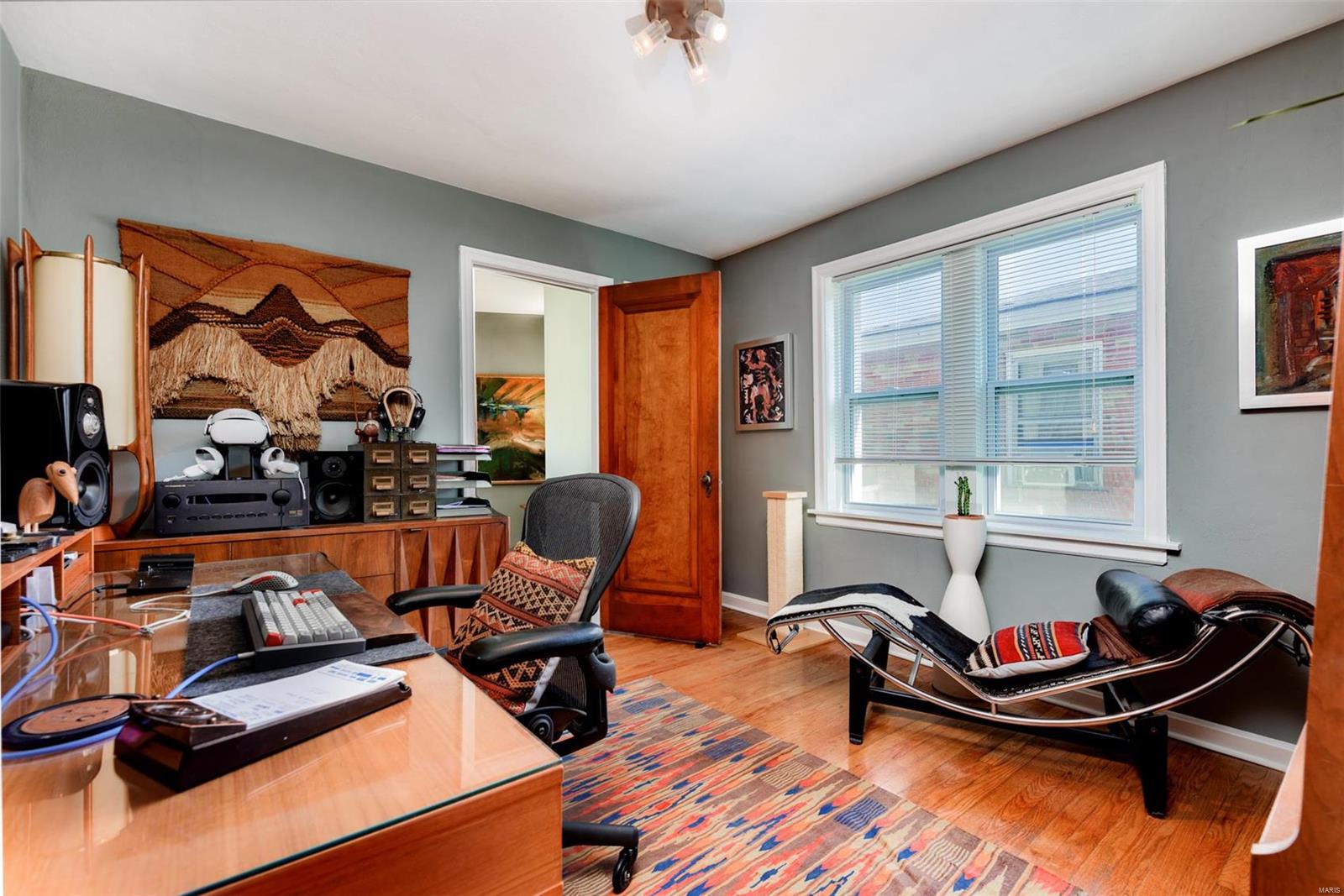 4571 Wabash Ave