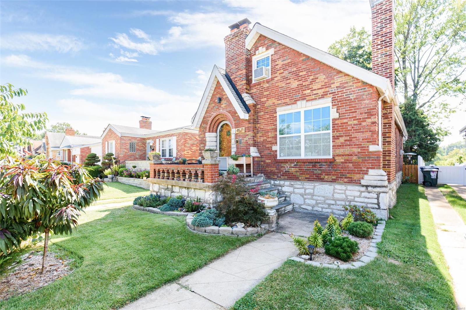 4571 Wabash Ave