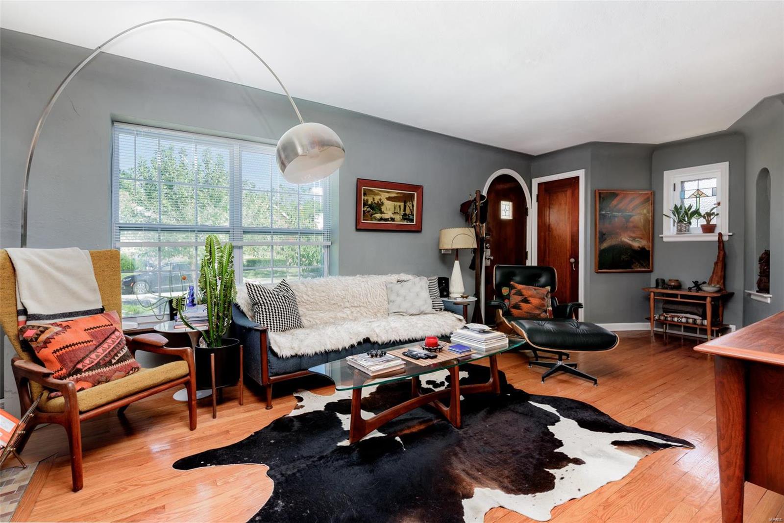 4571 Wabash Ave