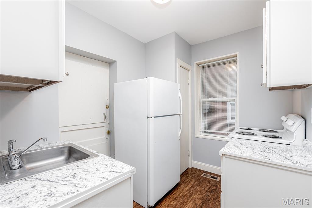 4223 Ellenwood Avenue