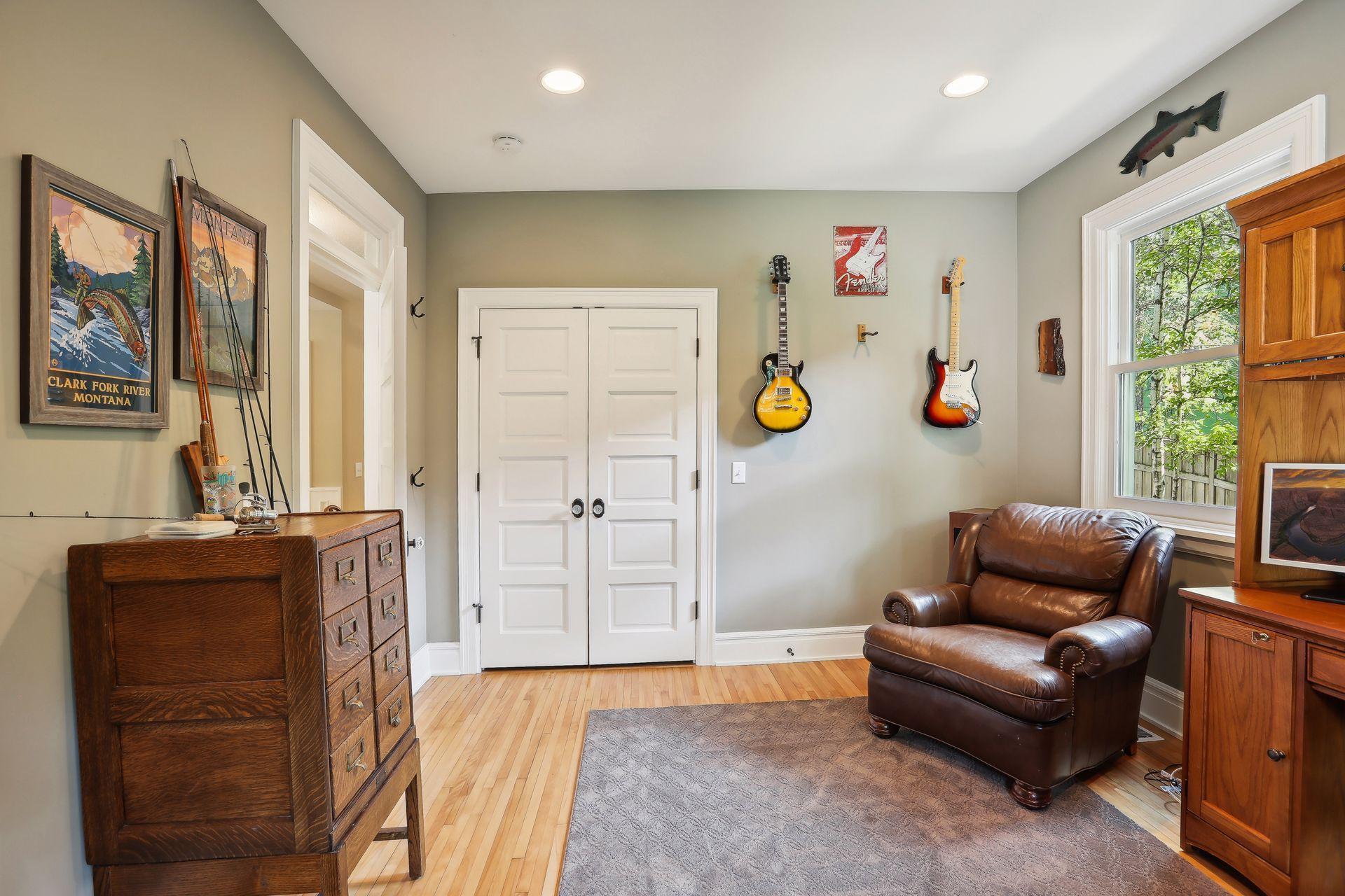 2442 Lafayette Road