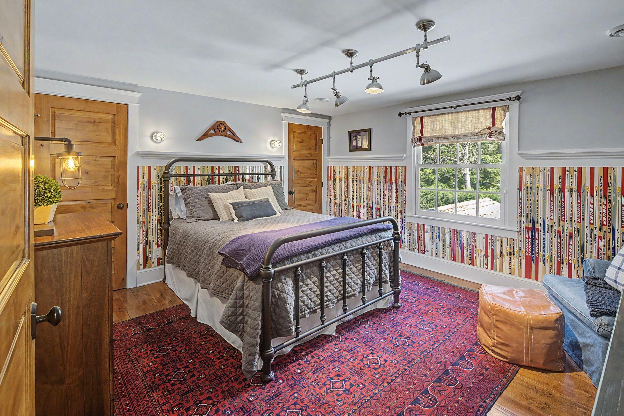 4202 Heathcote Road