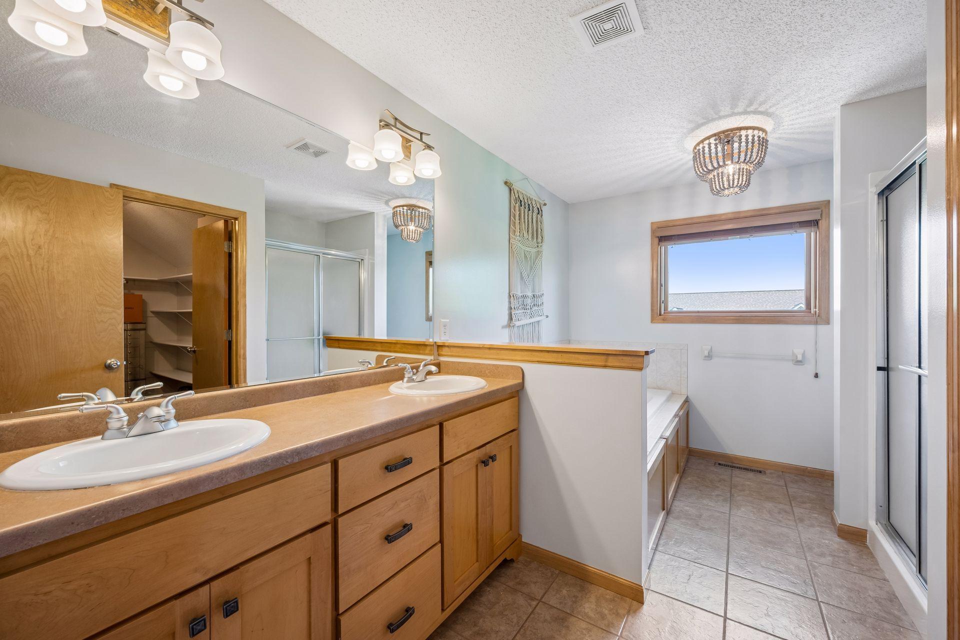 11585 Laketowne View