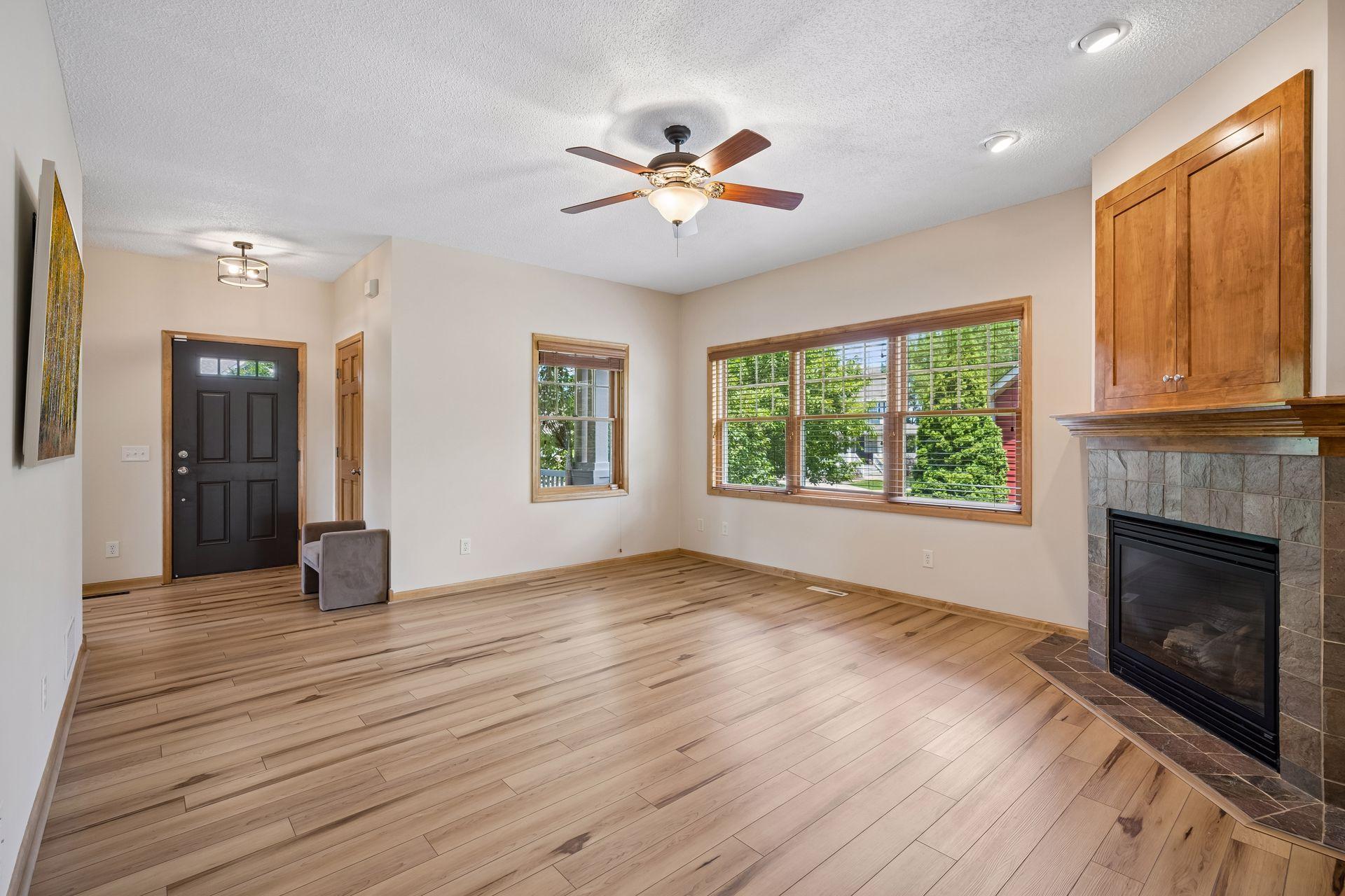 11585 Laketowne View