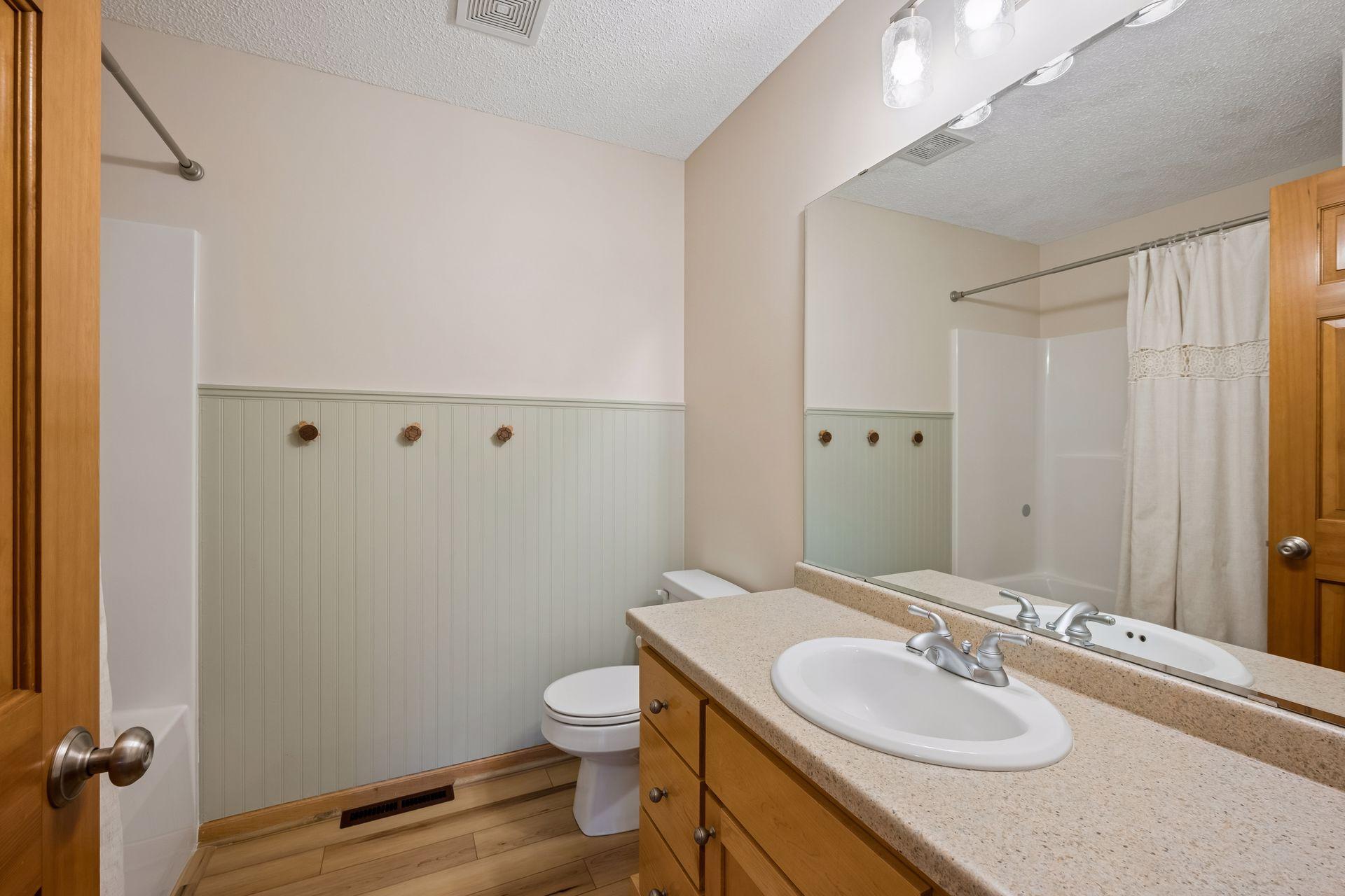 11585 Laketowne View