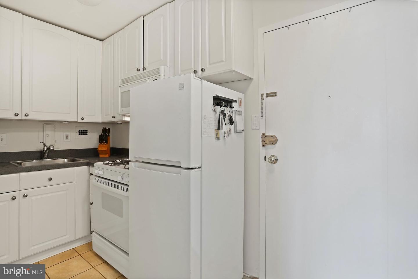 922 24th St NW #608