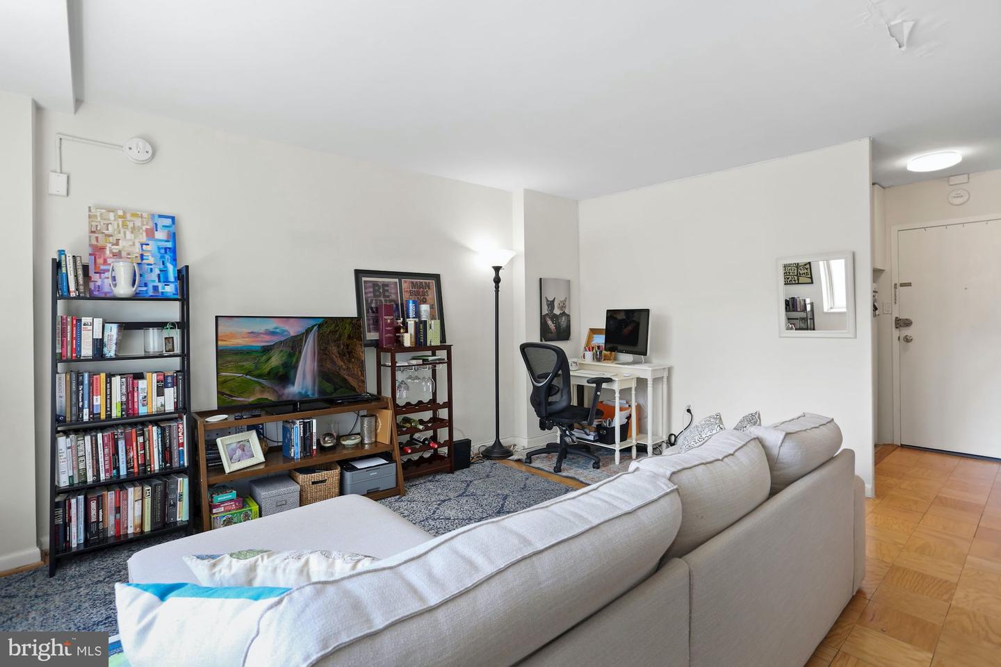 922 24th St NW #608