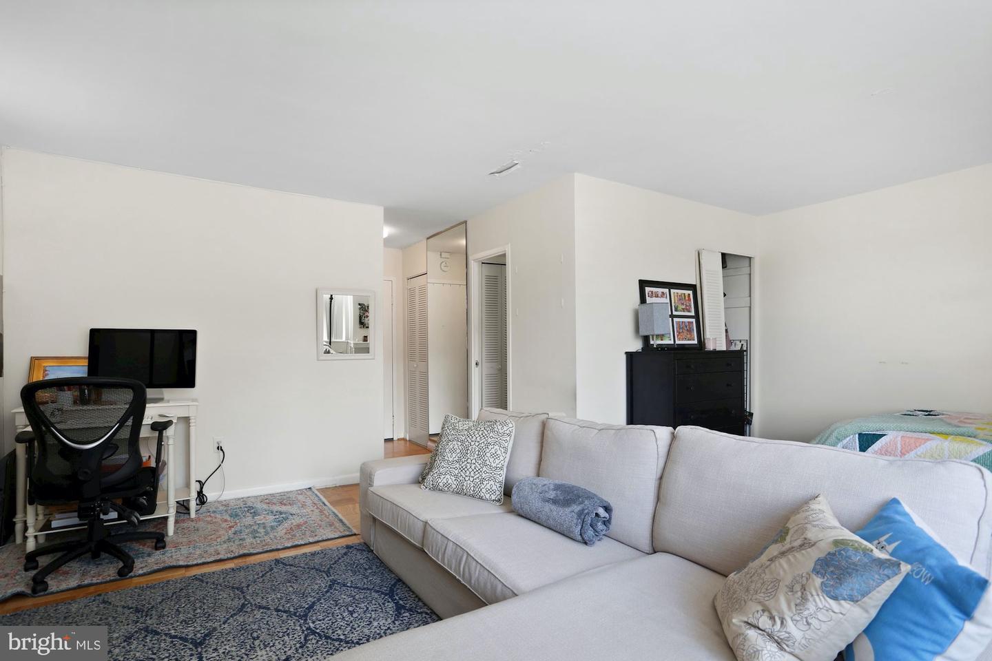 922 24th St NW #608