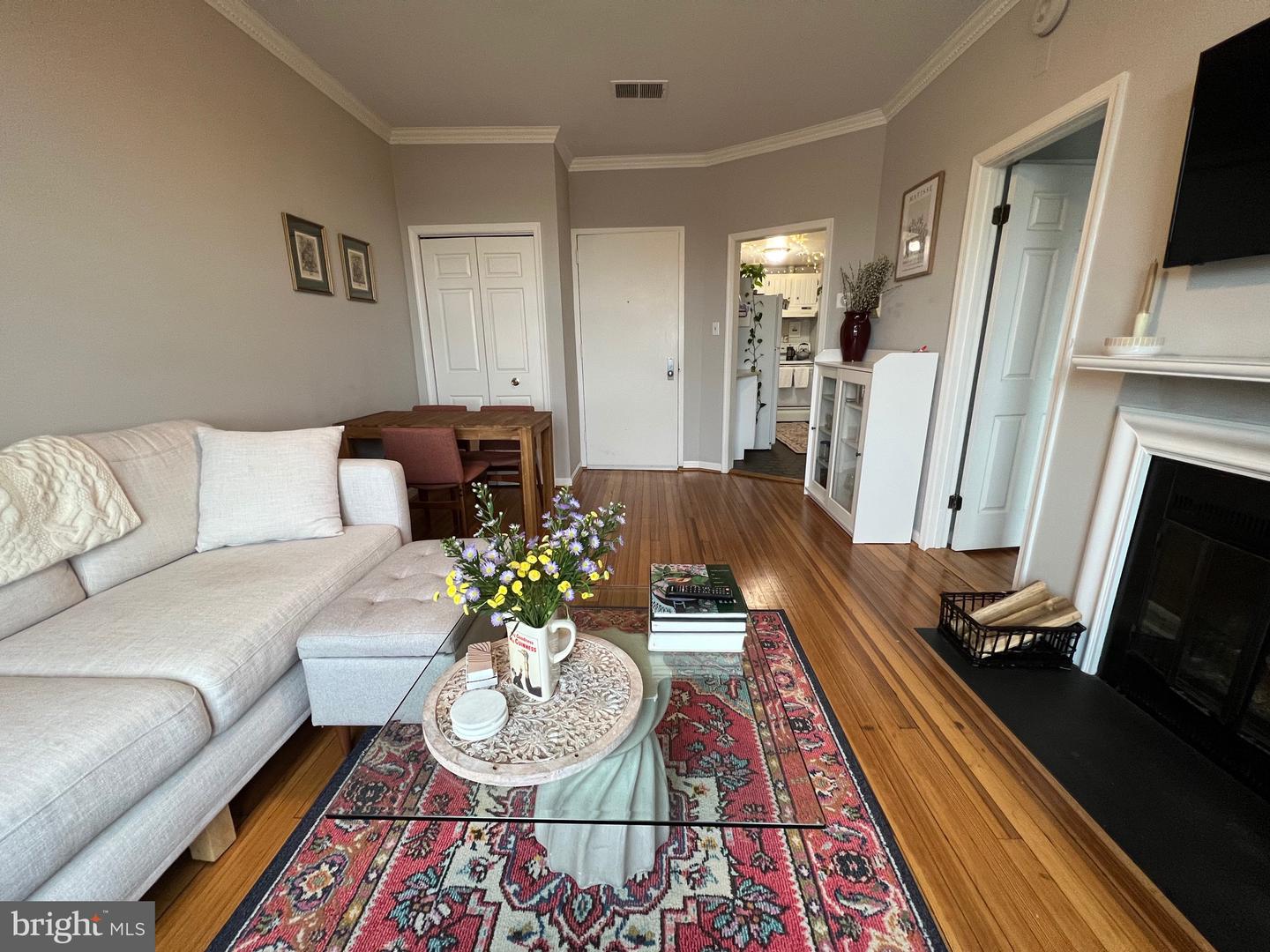 1830 California St NW #8