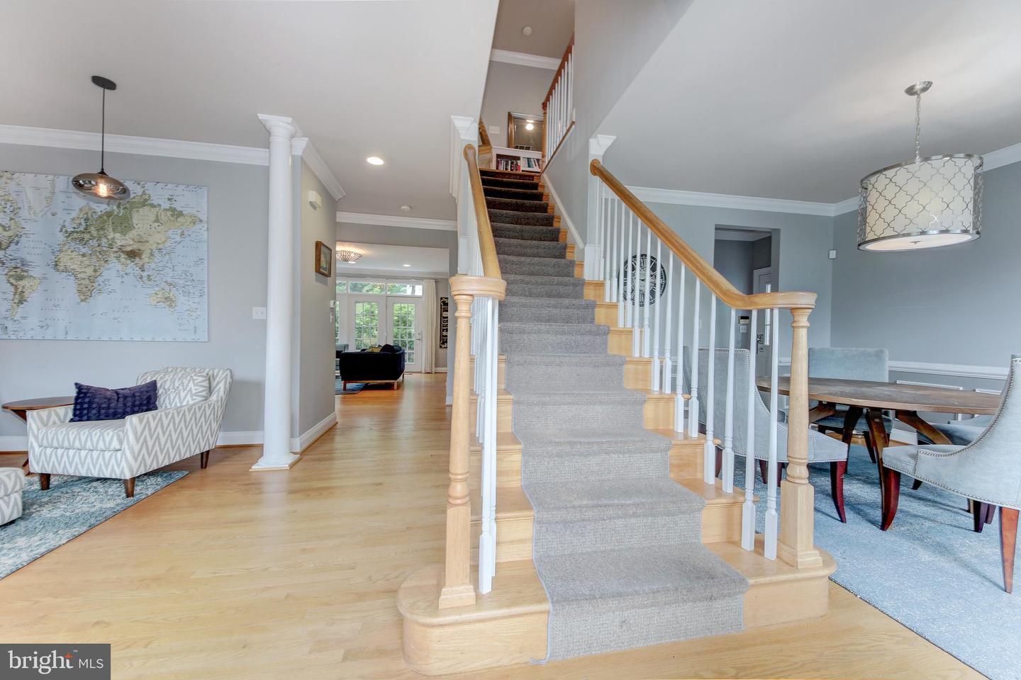 5005 MacArthur Ct NW