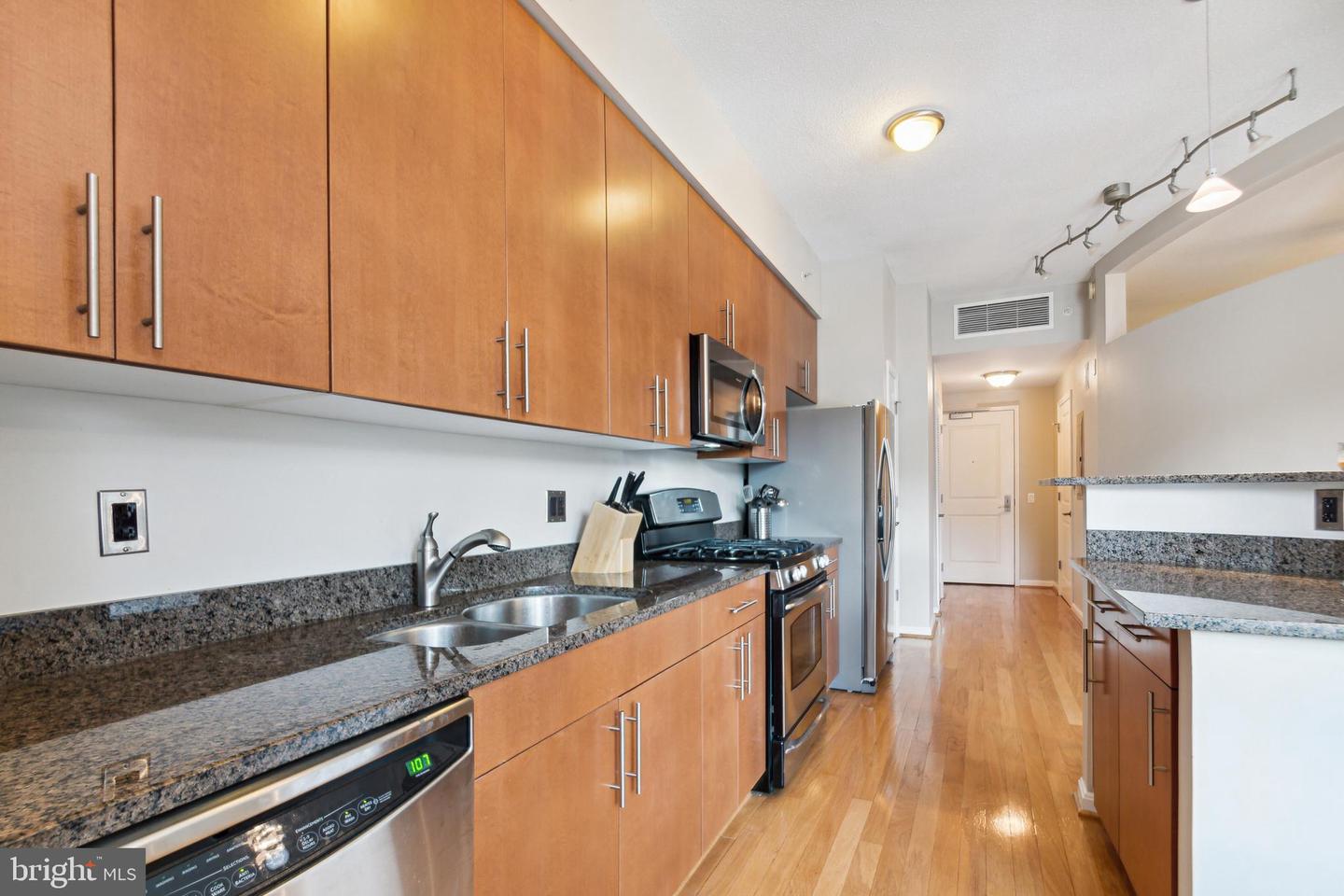 1390 Kenyon St NW #519