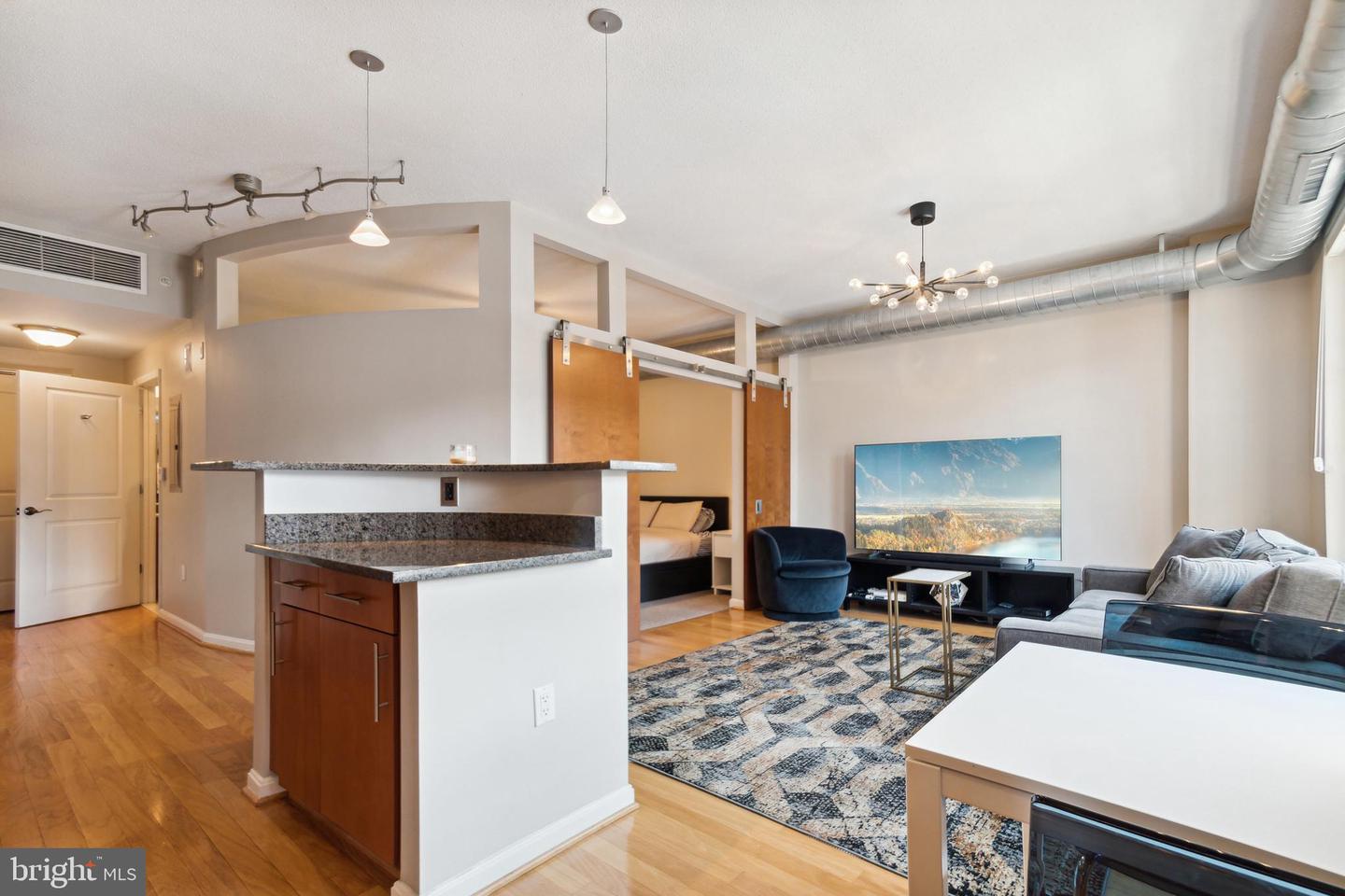 1390 Kenyon St NW #519