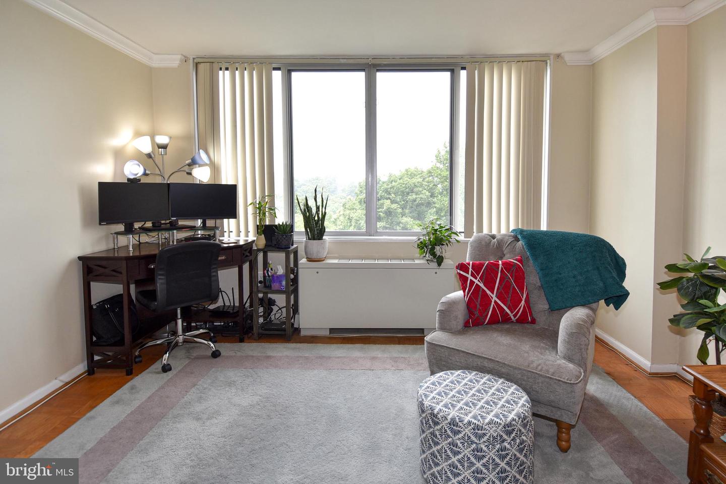 2939 van Ness St NW #922