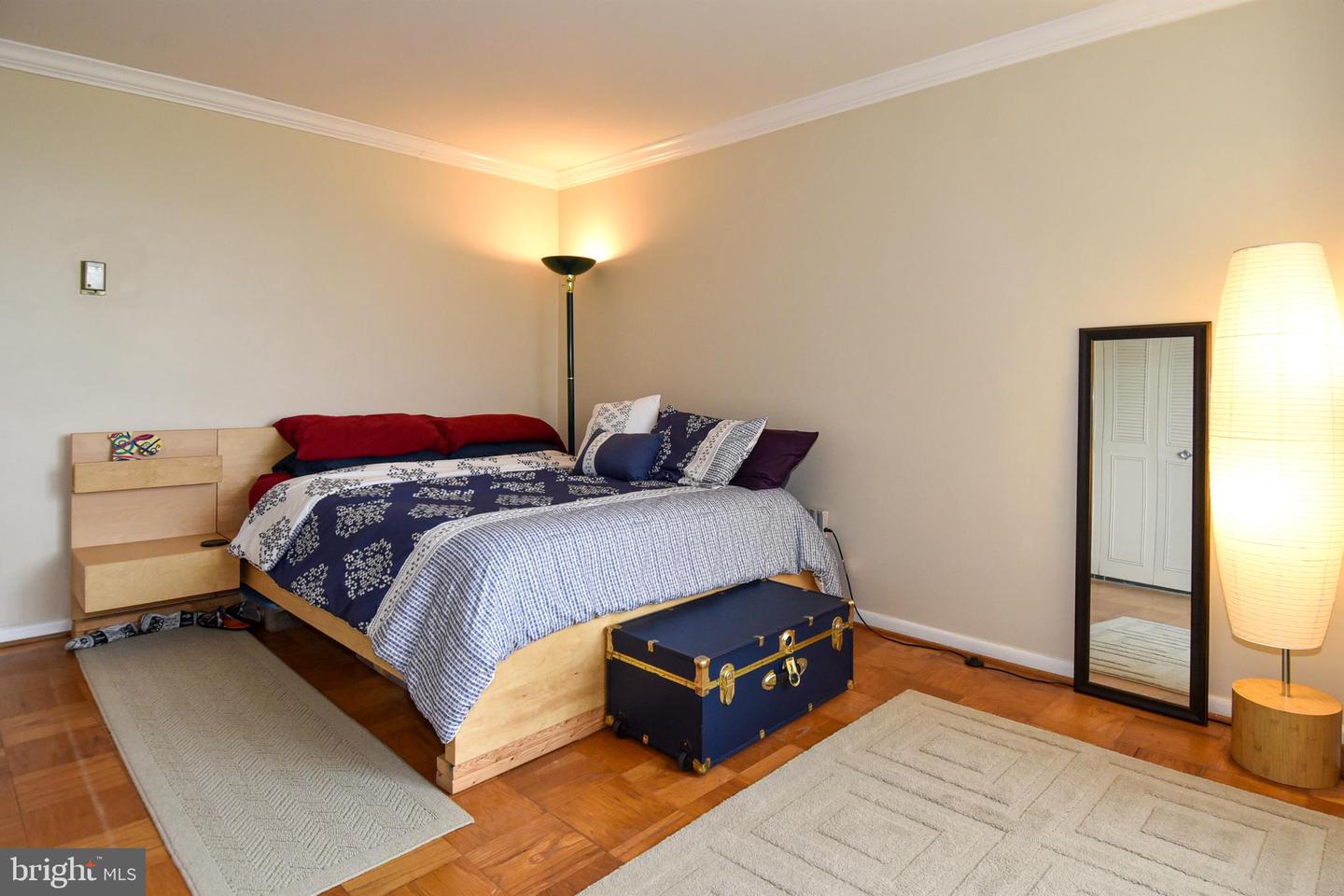 2939 van Ness St NW #922