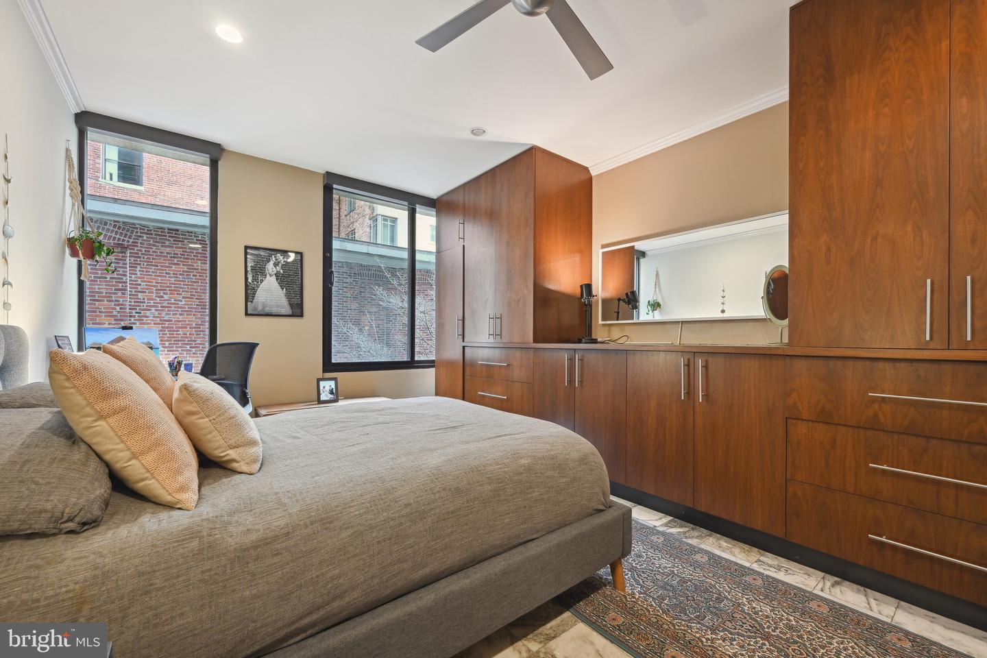 1615 Q St NW #T4