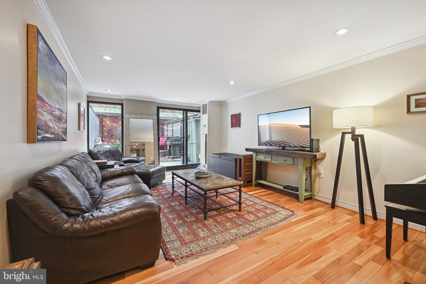 1615 Q St NW #T4