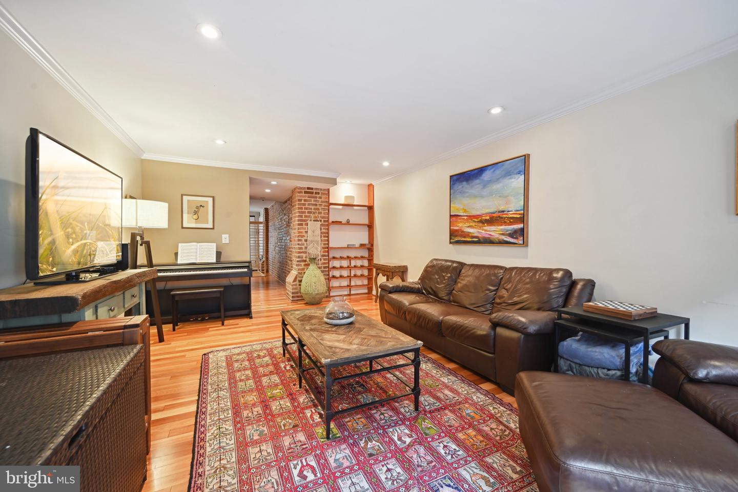 1615 Q St NW #T4