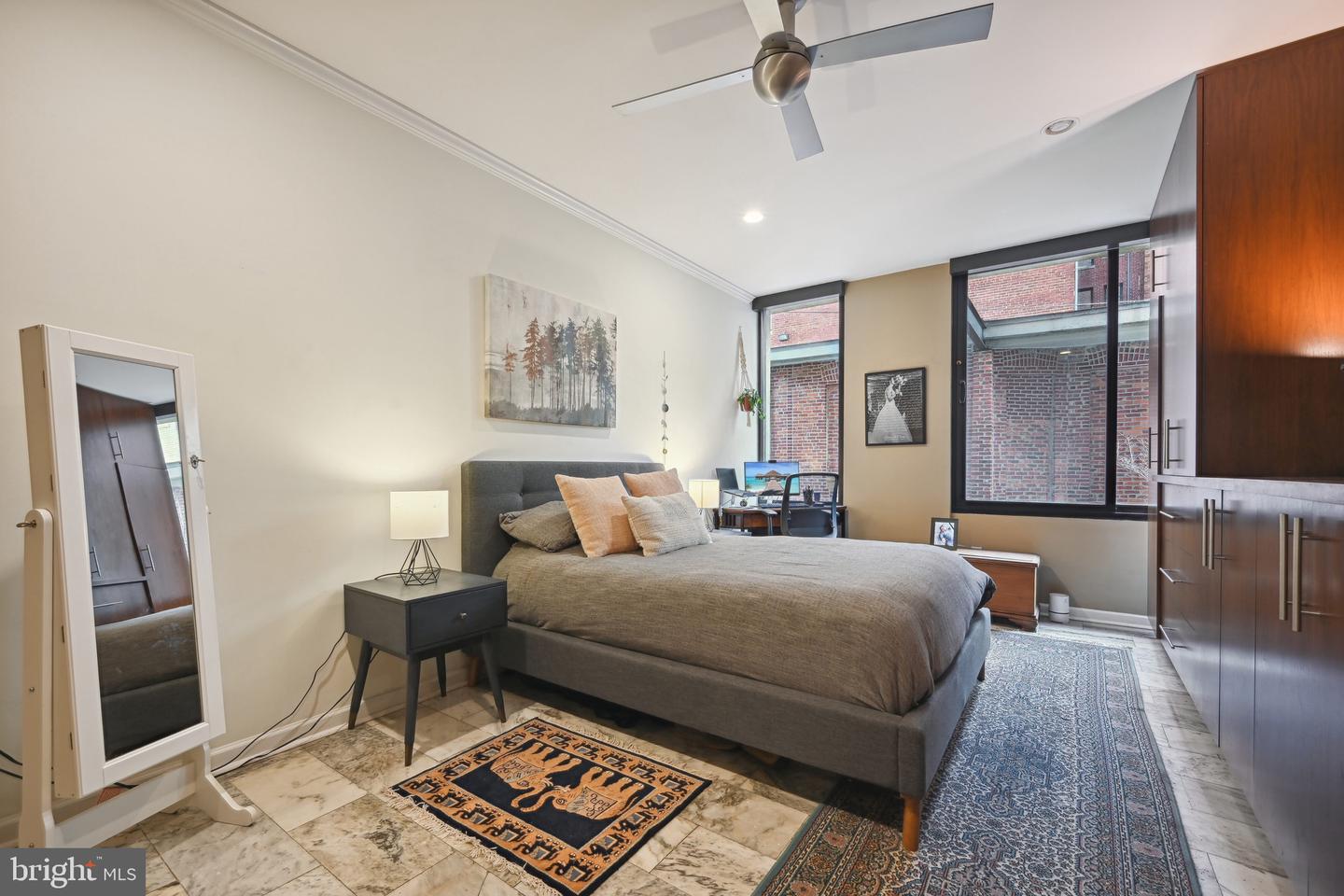 1615 Q St NW #T4